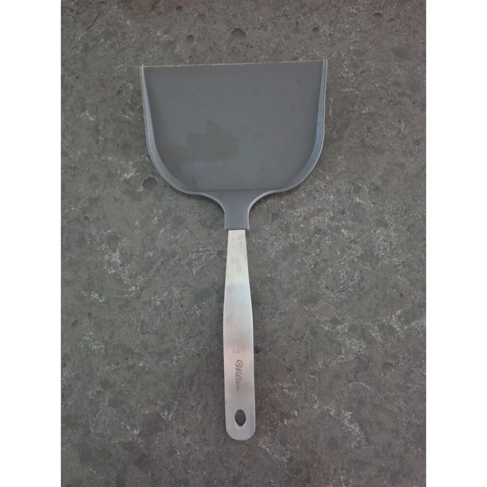Wilton The Really Big Spatula 570-0270 Gray Extra Wide Cookie Turner 14"